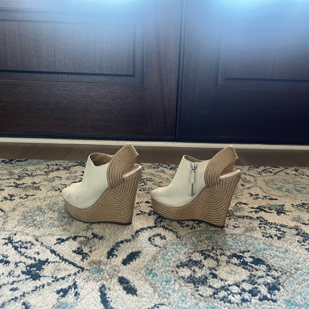 GUCCI Wedges size 5 ♥️♥️
